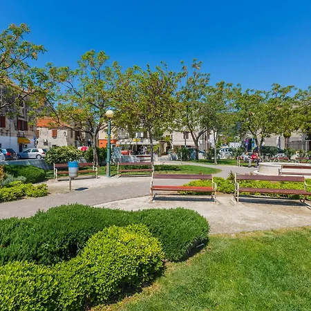 Apartment Marioeta Kastel Stari