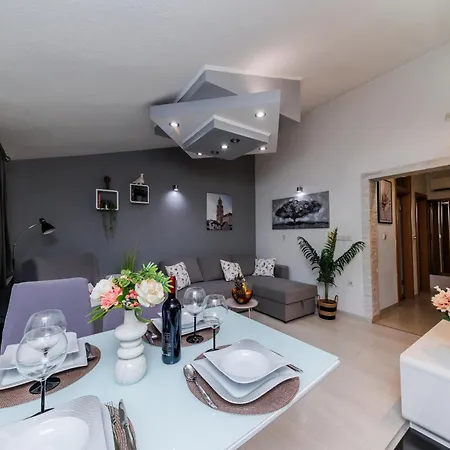 Marioeta Kastel Stari