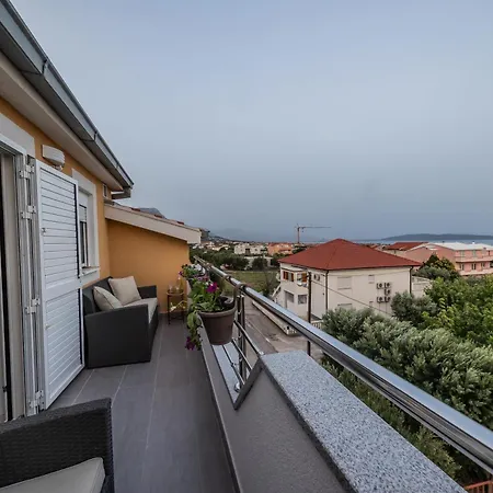 Marioeta Apartman Kastel Stari