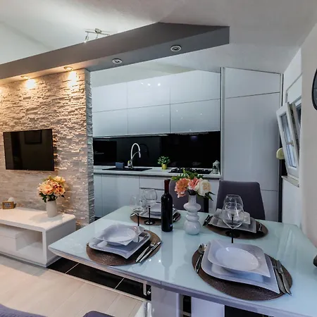 Marioeta Kastel Stari