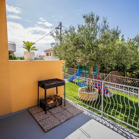 Apartment Marioeta Kastel Stari
