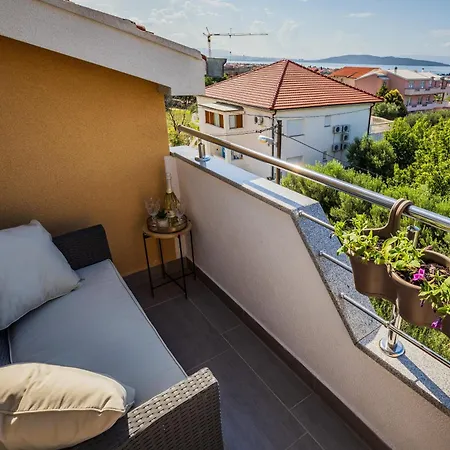 Marioeta Kaštel Stari